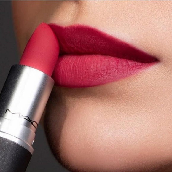 MAC Shocking Revelation Powder Kiss Lipstick - Brand new in box - never opened - Picture 1 of 5